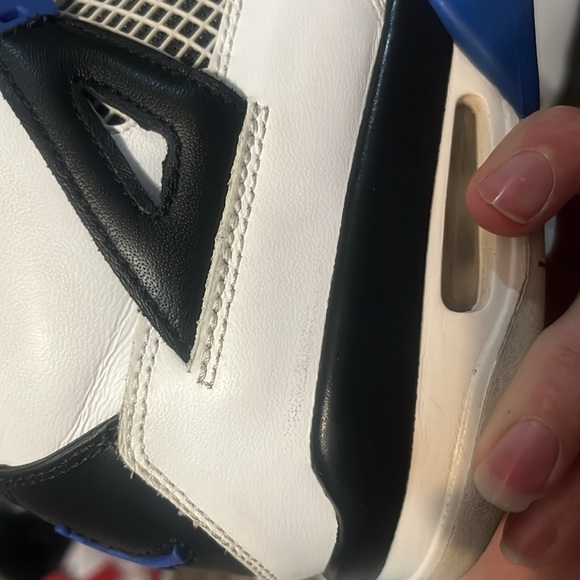 Jordan 4 Motorsport (GS) - Picture 8 of 10